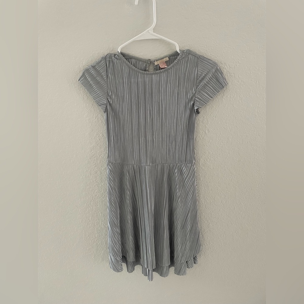 FOREVER 21 KIDS Beautiful dress for Christmas for girl size 13-14 years old